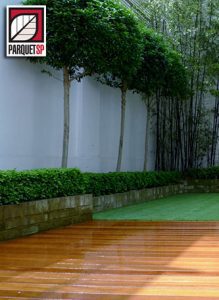 Texto Deck de madeira no seu jardim ParquetSP piso de madeira escadas de madeira parquet pisos de madeira assoalho piso madeira assoalho de madeira 1 219x300 1