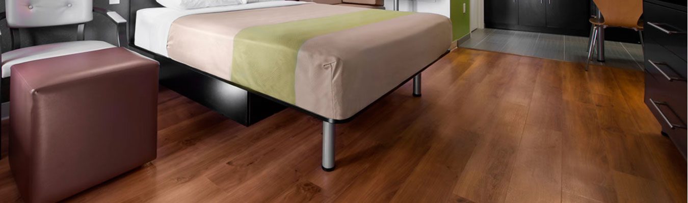 slider-Diferencas-entre-piso-macico-e-carpete-de-madeira-ParquetSP