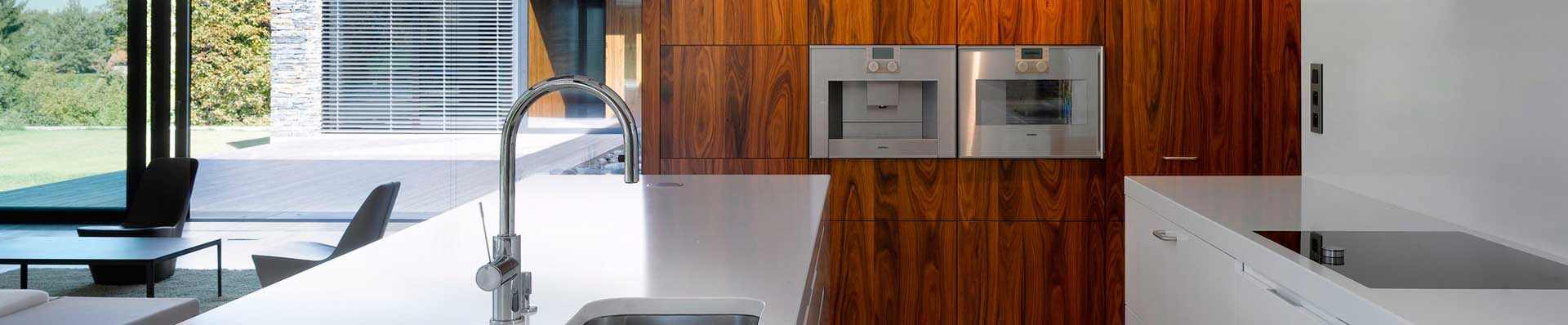 Painel de madeira para cozinha: Como manter limpo? - ParquetSP - Piso de madeira, escadas de madeira parquet, pisos de madeira, assoalho piso madeira, assoalho de madeira, rodapé de madeira, piso vinilico durafloor, piso de bambu, como instalar piso laminado, piso de taco, assoalhos de madeira, durafloor ritz, piso rustico, piso parquet, piso pronto, piso vinilico madeira, piso taco, rodape de madeira, rodapé mdf, piso em madeira, pisos madeira, piso vinilico tarkett, brise de madeira, piso laminado fotos, piso bambu, piso pronto de madeira, piso de bambu preço, pastilha de madeira, pronto piso, pronto piso, brises de madeira, deck para piscinas, revestimento de escada, taco palito, chao de madeira, piso de madeira de demolição, rodape mdf, piso madeira maciça, pisos em madeira, rodapés de madeira, pisos de madeiras, piso vinilico na parede, lambril de madeira, madeira para escada, asoalho, piso cumaru, pastilhas de madeira, fotos de piso laminado, piso madeirado, piso madeira de demolição, rodape madeira, piso ambienta, piso tarkett, assoalho madeira, pisos para escadas, piso para apartamento, piso de madeira ou porcelanato, durafloor vinilico, piso acustico, parquet piso, parquet piso, taco piso, madeira para piso, revestimentos para escadas, revestimentos de madeira, manta acustica para piso, piso laminado durafloor nature, piso pronto cumaru, madeira para assoalho, pisos para apartamento, fotos de piso, fotos de pisos laminados, vinilico durafloor, piso de parquet, pisos de madeira sp, parquet de madeira, assoalho de eucalipto, pisos de bambu, escada revestida de madeira, madeira piso, taco madeira.
