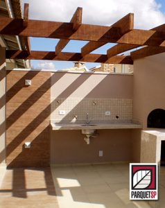 texto-vertical-deck-e-pergolado-ParquetSP