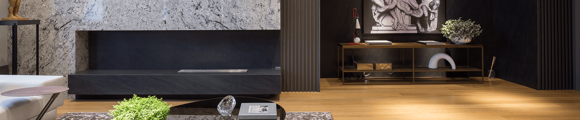 Piso de madeira em sala de estar moderna e sofisticada